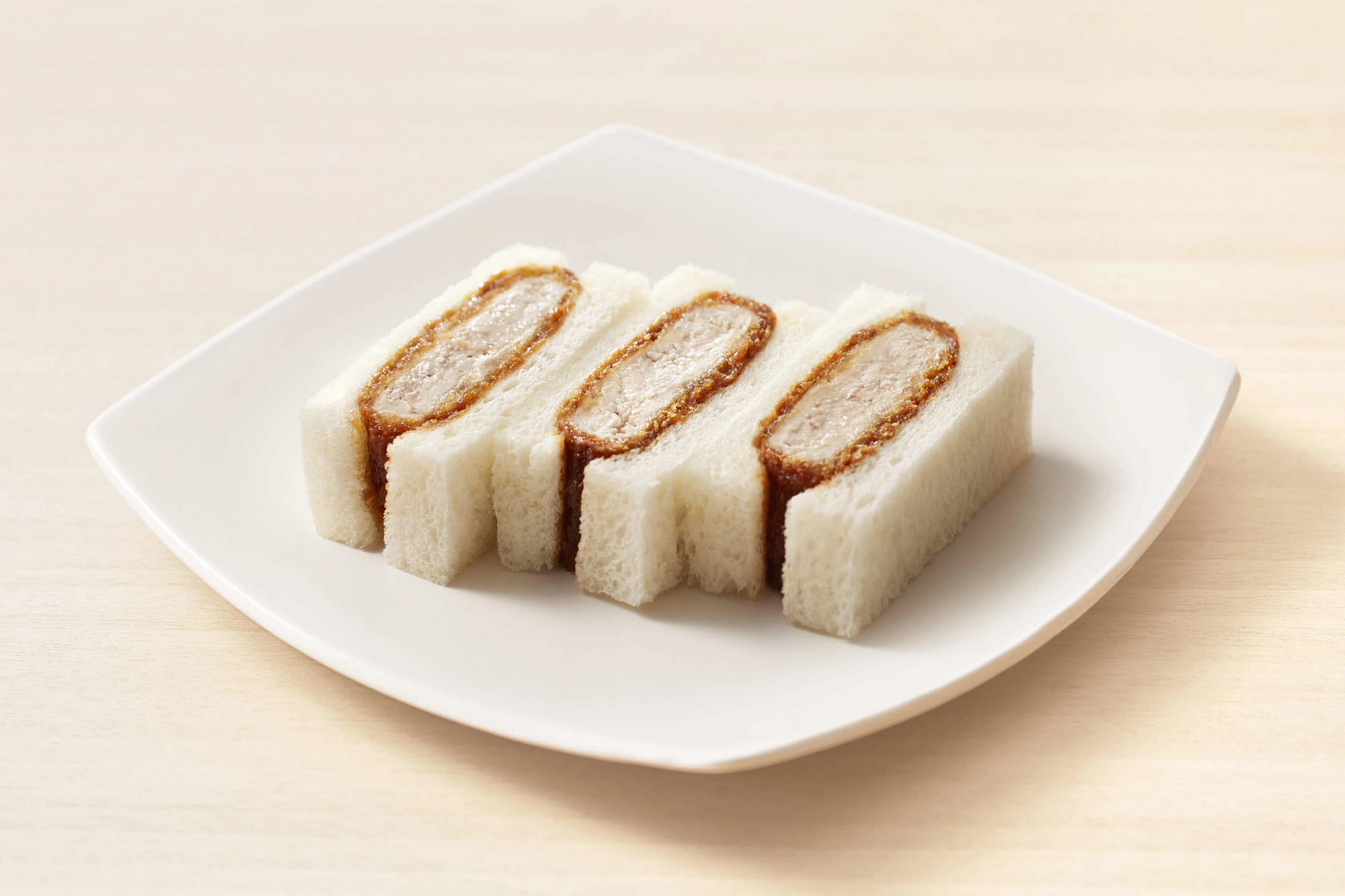 PRONTO ムスブ田町店にてまい泉の「ヒレかつサンド」の販売開始