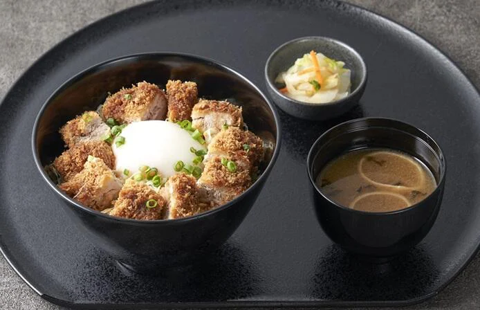 とろ玉ソースヒレかつ丼