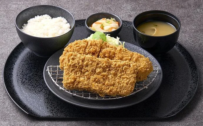ヒレとロースのWとんかつ膳