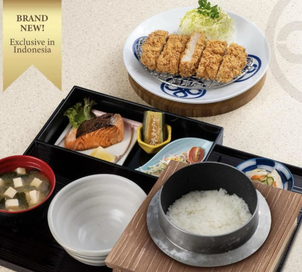 焼き鮭定食 Variety Salmon Set